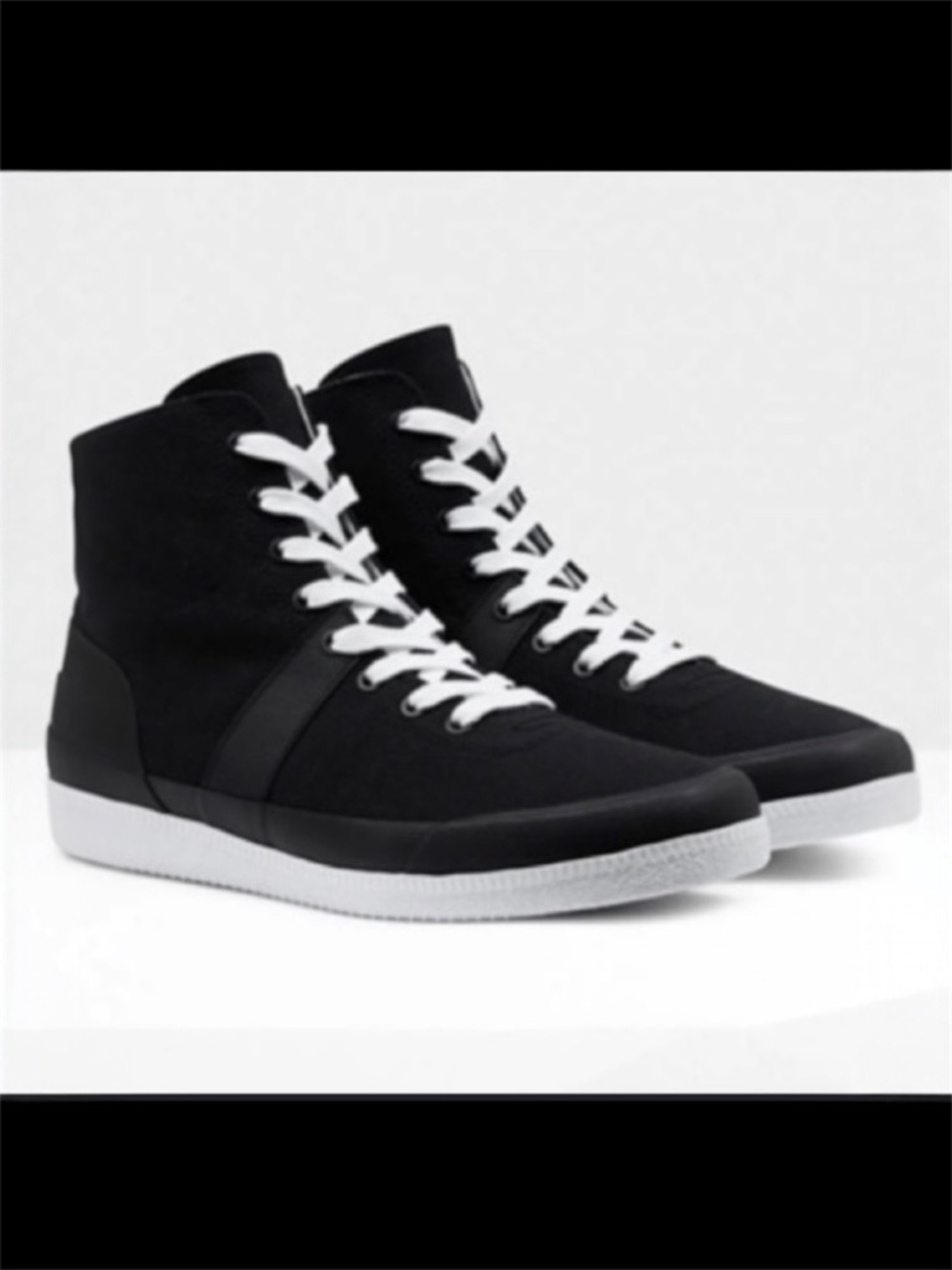 Hunter Hi Top Canvas Sneakers New without box Size 9